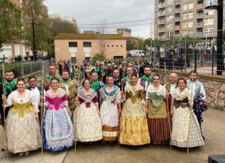 Romeria de canyes, Tres caigudes i desfilada de Gaiates