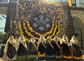 La Germandat participa en l’Ofrena de flors a la Mare de Déu del Lledó