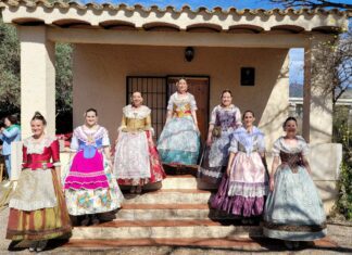 La Germandat desfila junt als 80.000 castellonencs en la Romeria de Canyes
